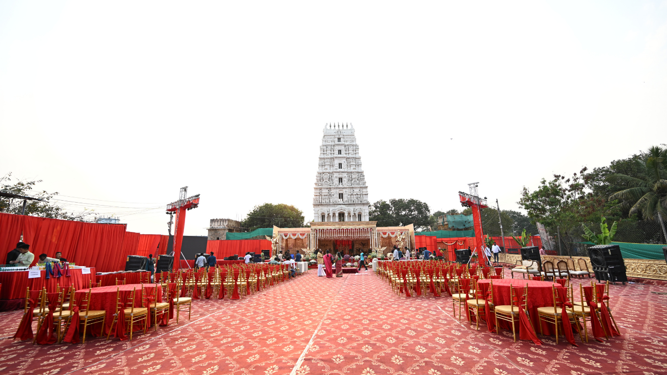 Grand central aisle with guest seating leading to the temple wedding stage